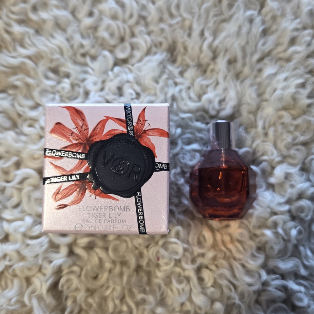 Flowerbomb Tiger Lily Mini Bottle